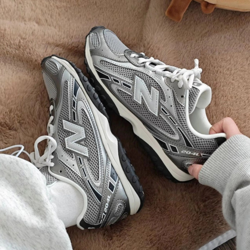 Изображение New Balance 204L 'Silver Metallic'