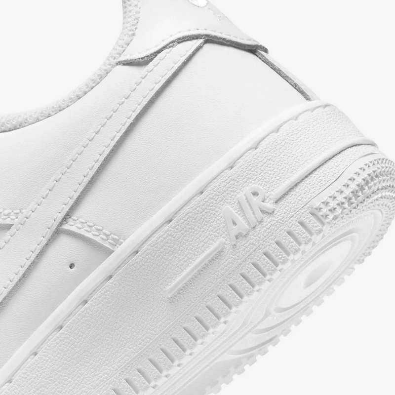 Изображение Nike Air Force 1 Low LE (GS) 'Triple White'