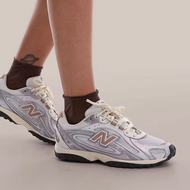 Изображение New Balance 204L 'White Silver Tan'