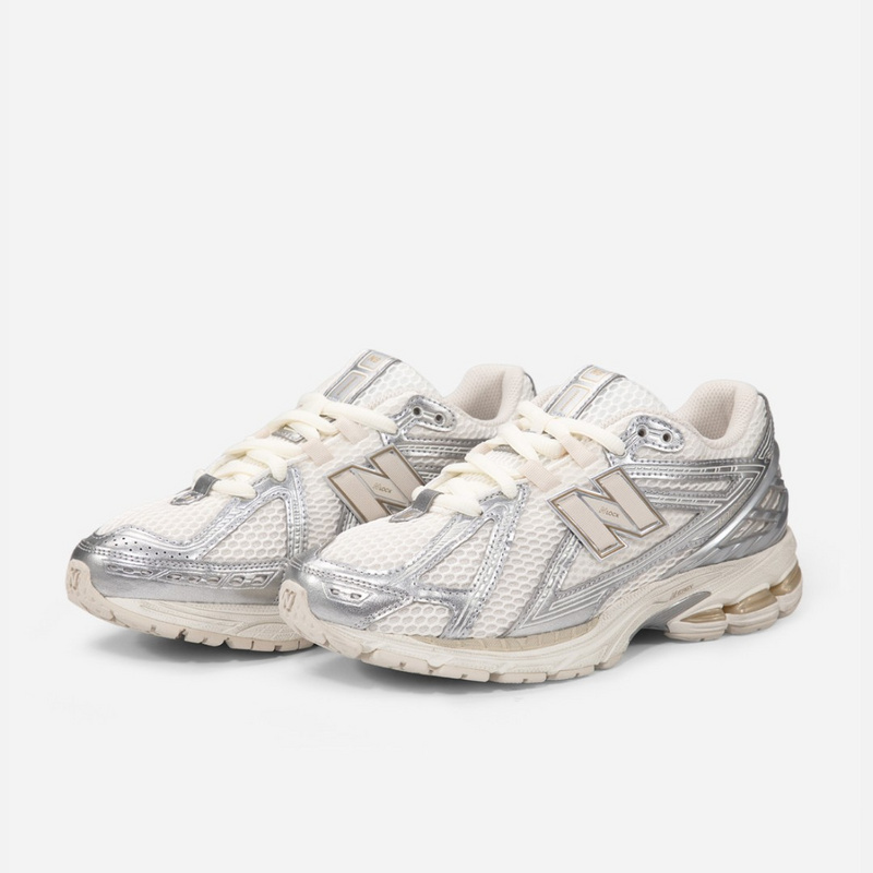 Изображение New Balance 1906R 'Silver Metallic'