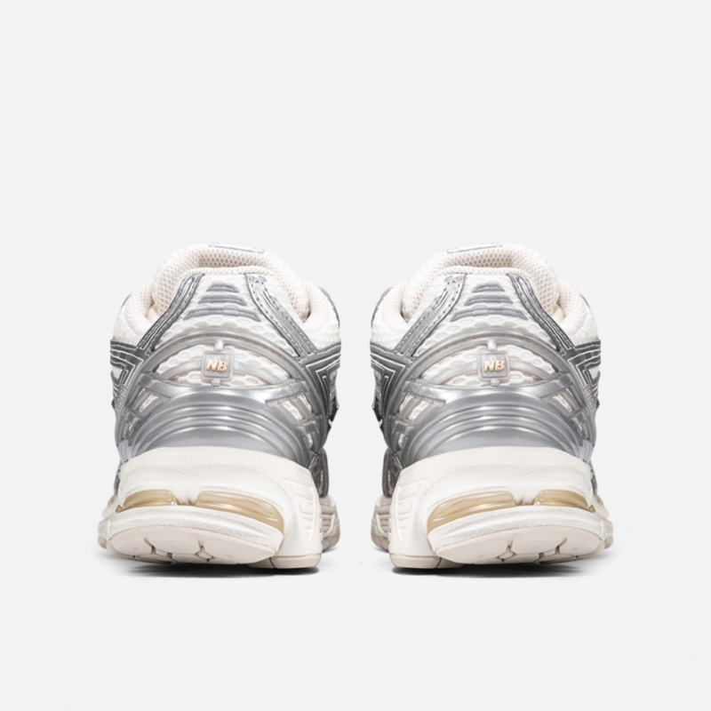 Изображение New Balance 1906R 'Silver Metallic'