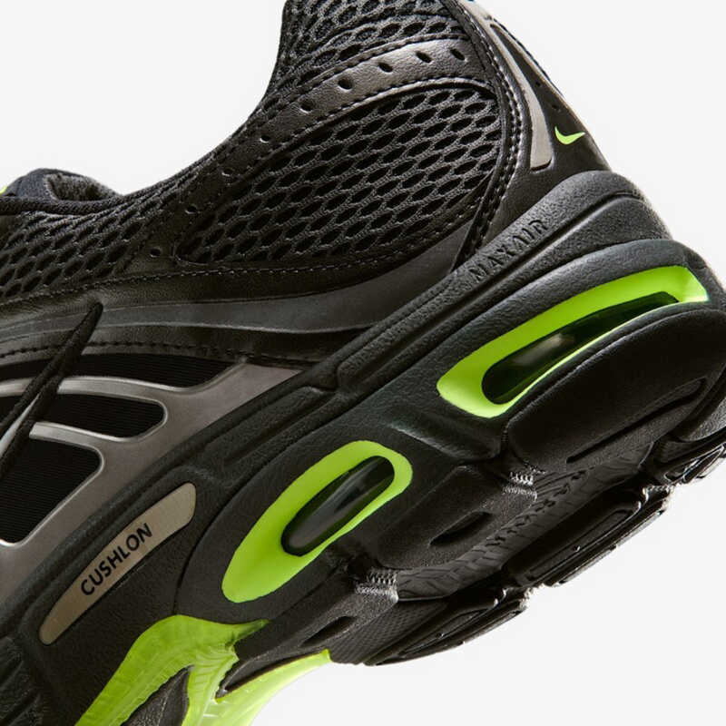 Изображение Nike Air Max Moto 2K 'Black Volt'