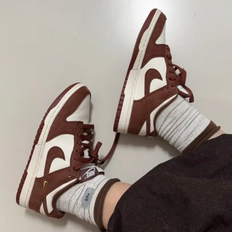 Изображение Nike Dunk Low Suede 'Red Sepia'
