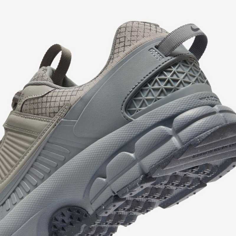 Изображение Nike Zoom Vomero 5 Roam 'Cool Grey'